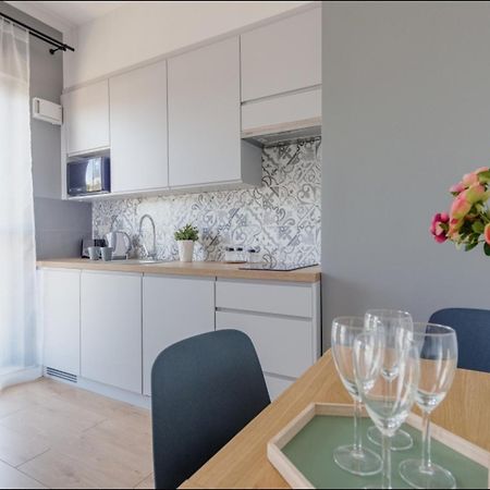 Okecie Airport Studio Bakalarska 2 P&O Serviced Apartments Varsavia Esterno foto